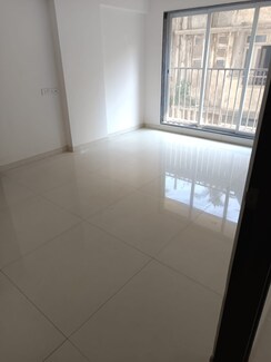 2 BHK Apartment For Sale in Rashi Tower
