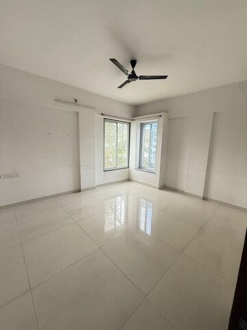 Room in 3 BHK Apartment at Vallabh Niwas, Kothrud – for Rent