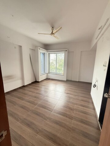 Room in 3 BHK Apartment at Vallabh Niwas, Kothrud – for Rent