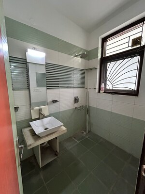 Team Area in 3 BHK Independent House at Sector 23 – for Rent