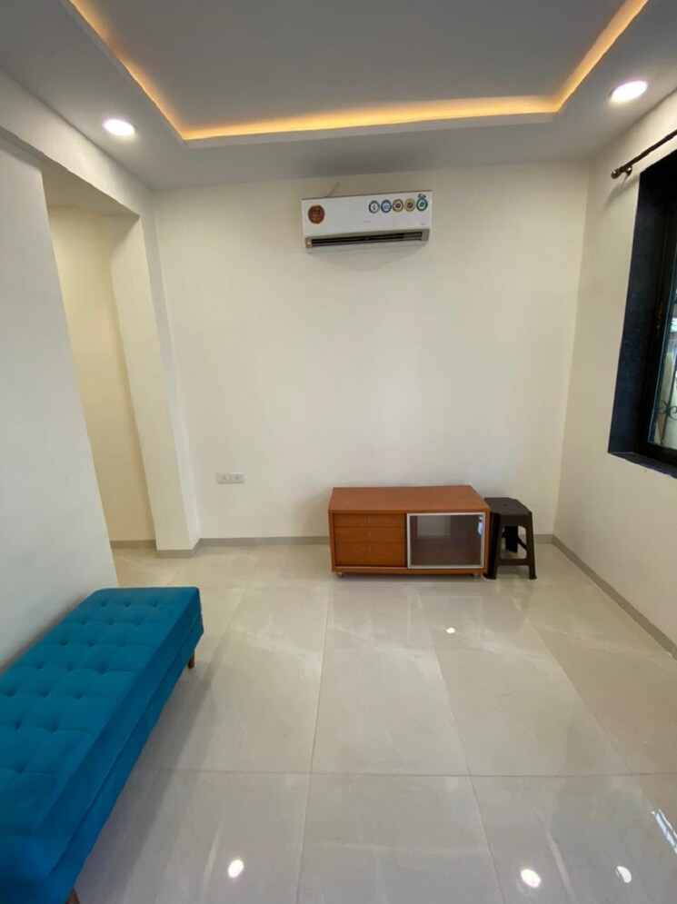 Living Room, bandra west 1.5 Bedroom 550 Sq.Ft. Apartment In Bandra West Mumbai 9260530