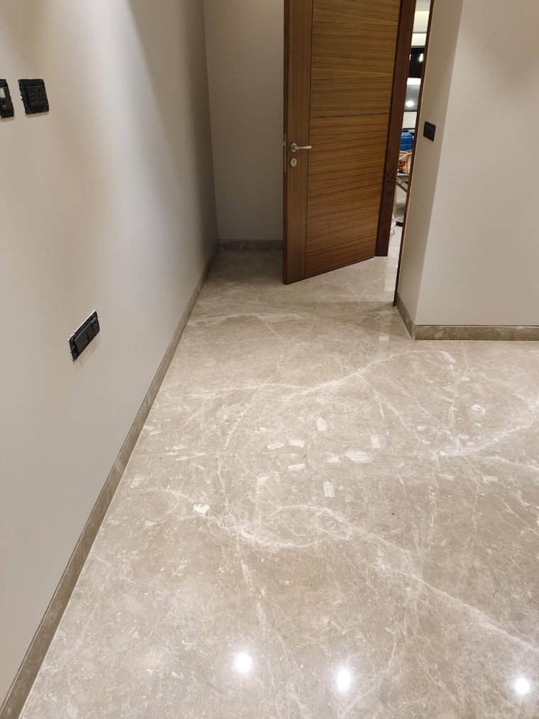 Room, rwa-apartments-sector-26 1 RK 400 Sq.Ft. Builder Floor In Sector 26 Noida 9260557