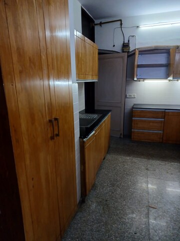 Kitchen in 3 BHK Independent House at Sector 33 – for Rent