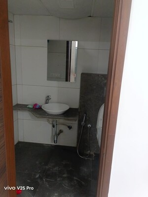 Attached Bathroom in 3 BHK Apartment at Alkapuri – for Rent