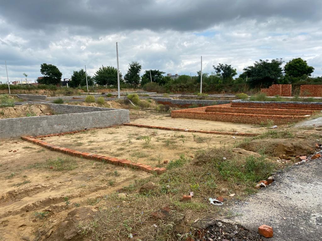 Plot For Sale in VVIP Addresses Greater Noida West