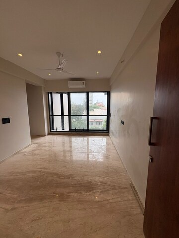 Living Room in 2 BHK Apartment at Santacruz West – for Rent