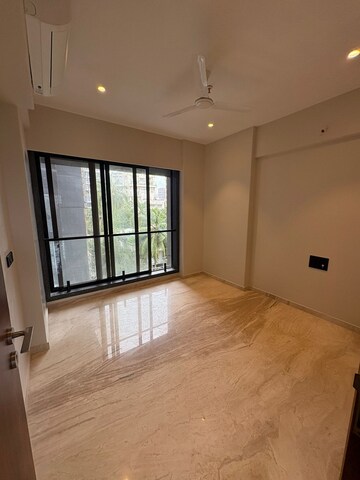 2 BHK Apartment For Rent in Santacruz West