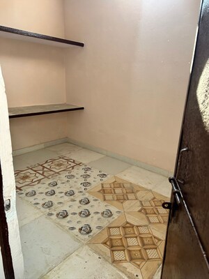 Furnished Amenities in 4 BHK Independent House at Sector 23 – for Rent