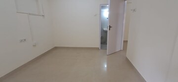 Room in 2 BHK Apartment at Pratham ARC Aura, Andheri West – for Rent