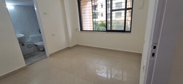Room in 2 BHK Apartment at Pratham ARC Aura, Andheri West – for Rent