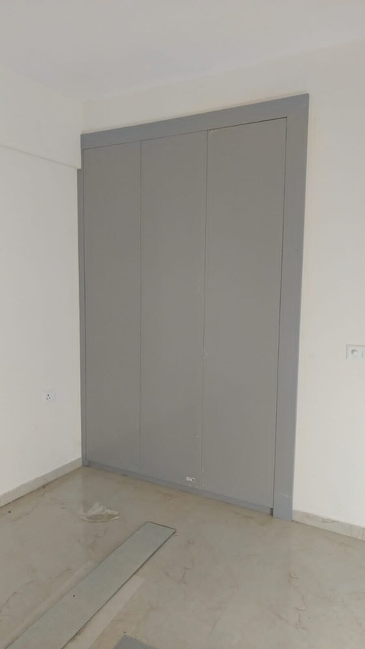 Room, smart-world-gems 3.5 Bedroom 1150 Sq.Ft. Apartment In Sector 89 Gurgaon 9260665