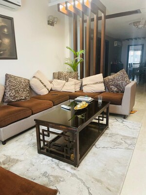 Living Room in 4 BHK Builder Floor at Sector 57 – for Rent