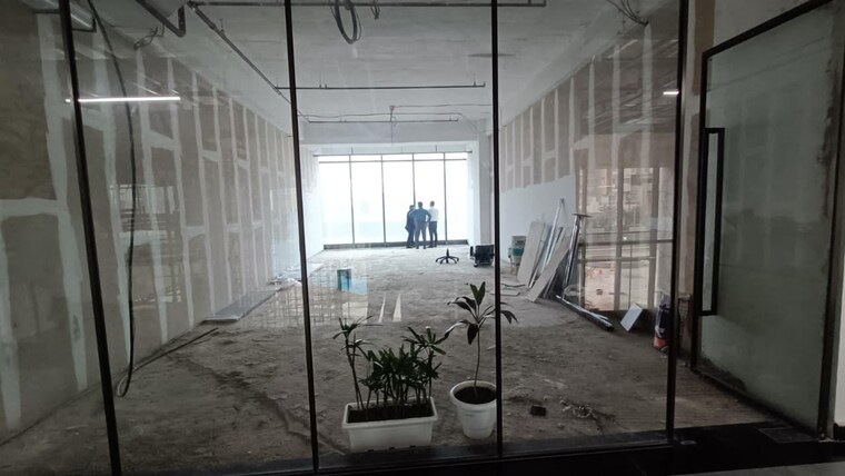  Parking, safdarjung enclave Commercial Office Space 1501 Sq.Ft. In Safdarjung Enclave Delhi 9260666