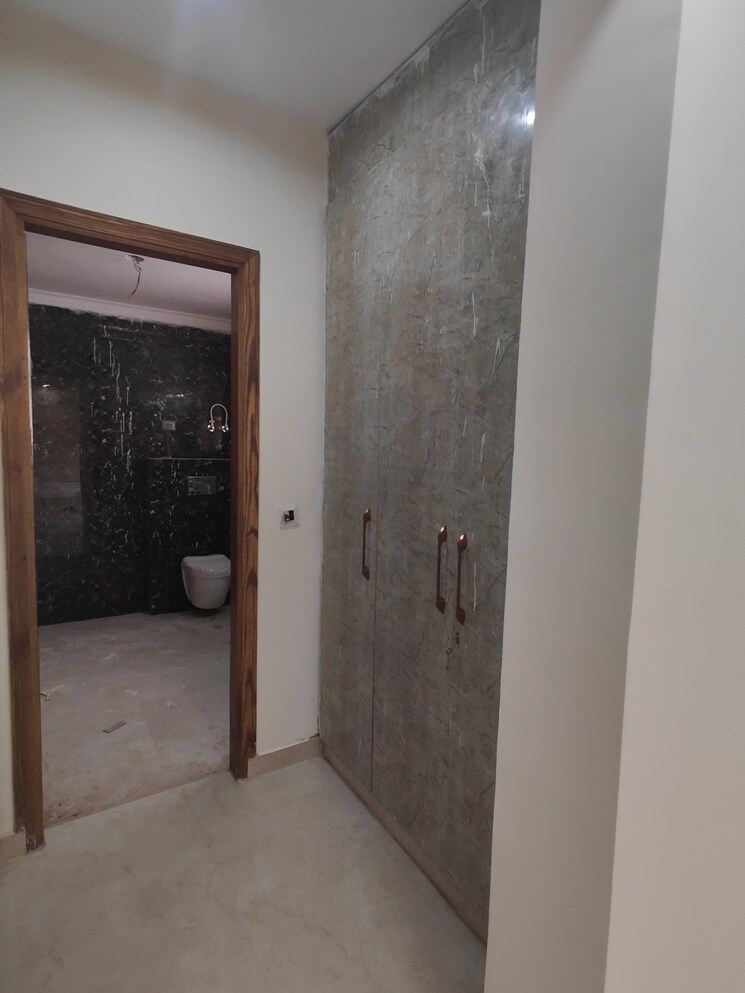 undefined, green fields colony 4 Bedroom 450 Sq.Yd. Builder Floor In Green Fields Colony Faridabad 9260656