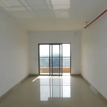 Room in 2 BHK Builder Floor at Khar East – for Rent