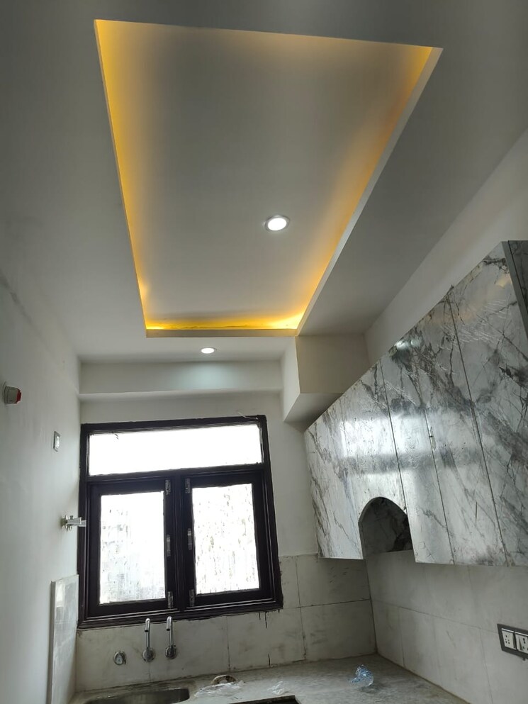 Bedroom, sector 73 1.5 Bedroom 665 Sq.Ft. Builder Floor In Sector 73 Noida 9260709