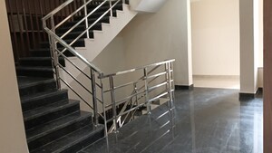 Staircase in  Pg at Sector 67 – for Rent