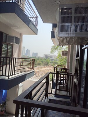 Balcony in  Pg at Sector 67 – for Rent