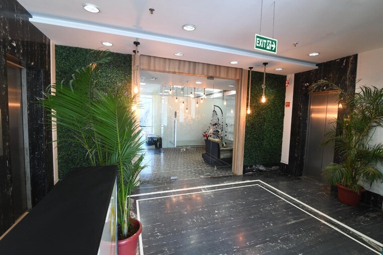 Entrance, sunrise-tower Commercial Office Space 4500 Sq.Ft. In Andheri East Mumbai 9260889