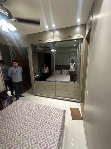 Team Area in 2 BHK Apartment at Gami Reagan, Ghansoli – for Rent