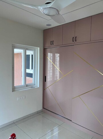 Room in 3 BHK Apartment at Rajapushpa Provincia, Narsingi – for Rent