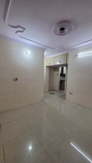 Living Room in 1 BHK Builder Floor at Dilshad Colony – for Sale