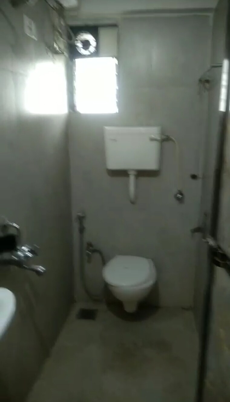 Bathroom, om-arcade-dadar-west 2 Bedroom 550 Sq.Ft. Apartment In Dadar West Mumbai 9260949