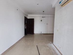 Room in 3 BHK Apartment at Amrapali Platinum, Sector 119 – for Rent