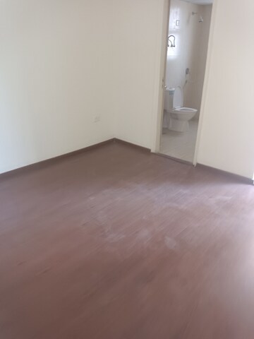 Room in 4 BHK Apartment at Imperia Esfera, Sector 37c – for Sale