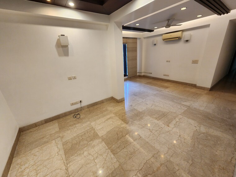 Room, saket 4 Bedroom 3600 Sq.Ft. Builder Floor In Saket Delhi 9260992
