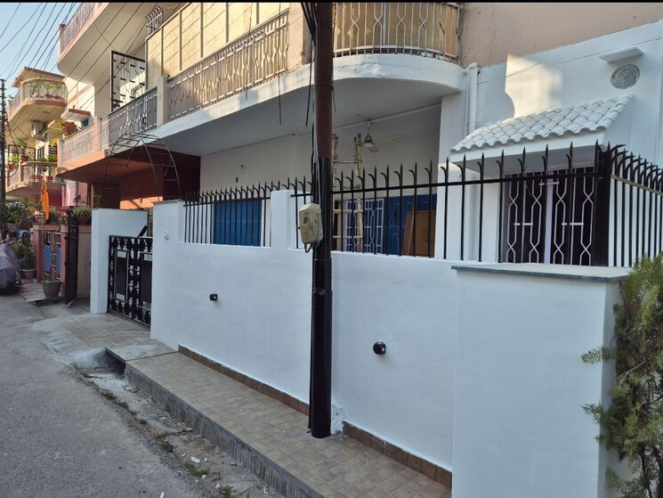 Exterior View, gms road 2 Bedroom 100 Sq.Mt. Builder Floor In Gms Road Dehradun 9260993