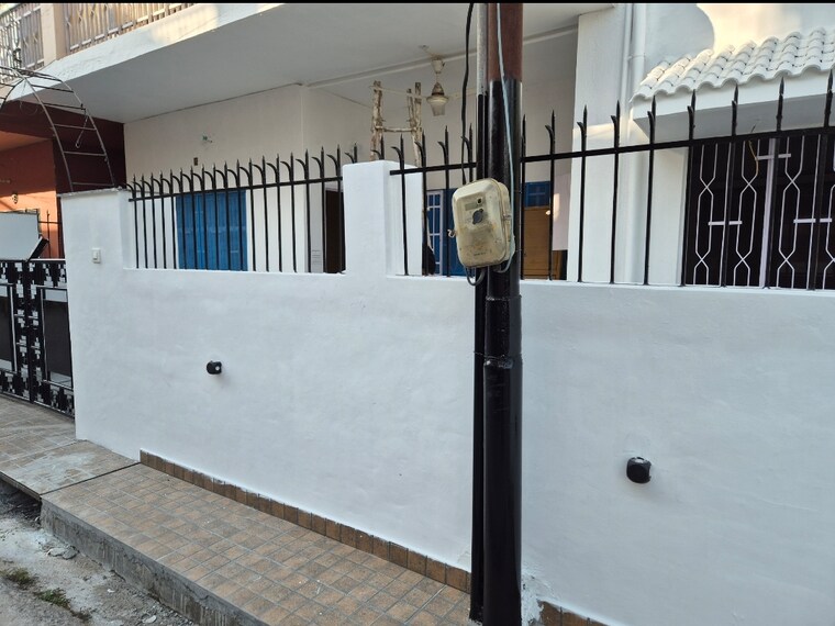 Exterior View, gms road 2 Bedroom 100 Sq.Mt. Builder Floor In Gms Road Dehradun 9260993