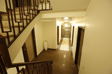Staircase in 1 BHK Apartment at Dlf Cyber City, Sector 24 – for Rent