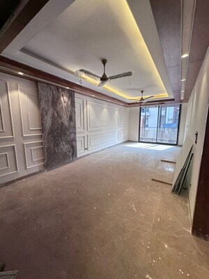 Room in 4 BHK Builder Floor at Greater Kailash – for Rent