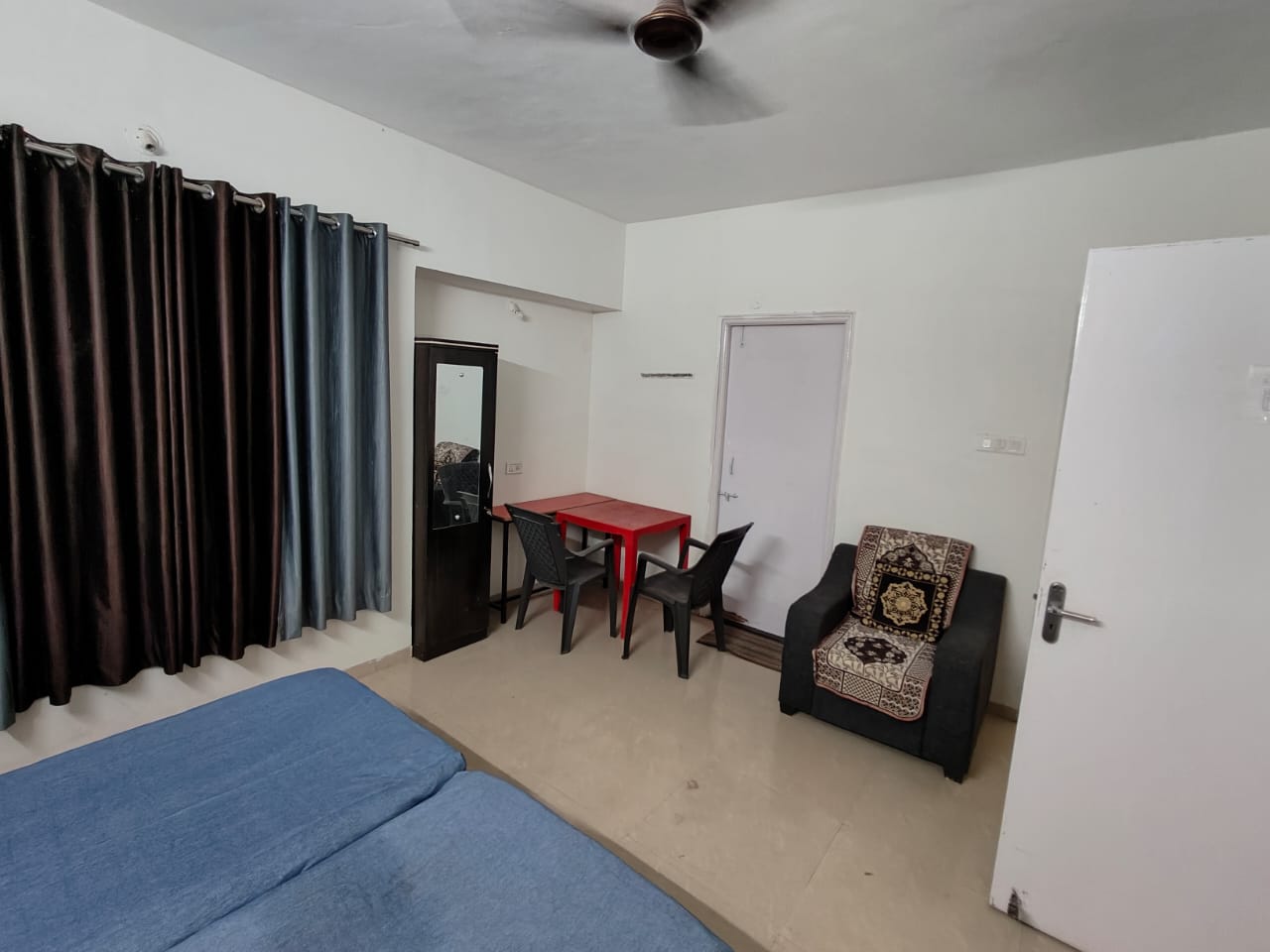 2 BHK + Pooja Room,Extra Room 768 Sq.Ft. Apartment in Om Apartment Sus