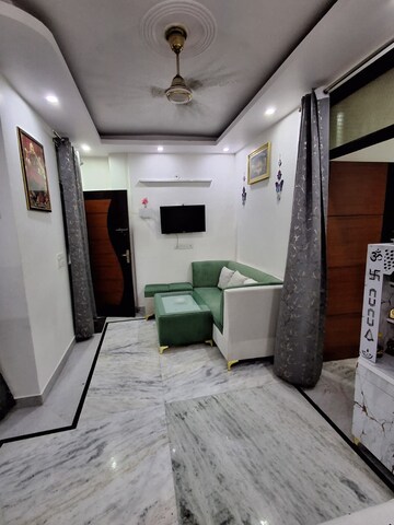 Living Room in 2 BHK Builder Floor at Govindpuri – for Rent