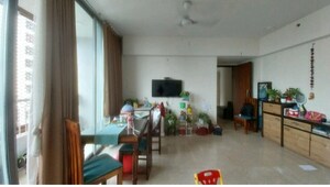 Room in 2 BHK Apartment at Piramal Vaikunth, Balkum Pada – for Sale