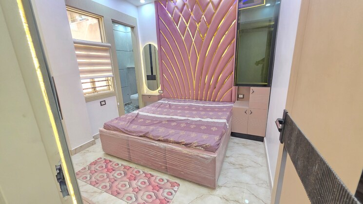 Bedroom, param puri 4 Bedroom 100 Sq.Yd. Builder Floor In Param Puri Delhi 9261029