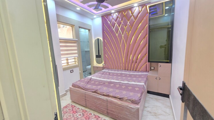 Bedroom, param puri 4 Bedroom 100 Sq.Yd. Builder Floor In Param Puri Delhi 9261029