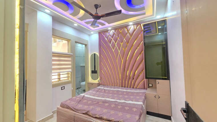 Bedroom, param puri 4 Bedroom 100 Sq.Yd. Builder Floor In Param Puri Delhi 9261029
