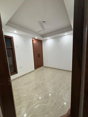 Room in 3 BHK Builder Floor at Saket – for Sale