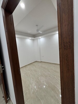 Room in 3 BHK Builder Floor at Saket – for Sale