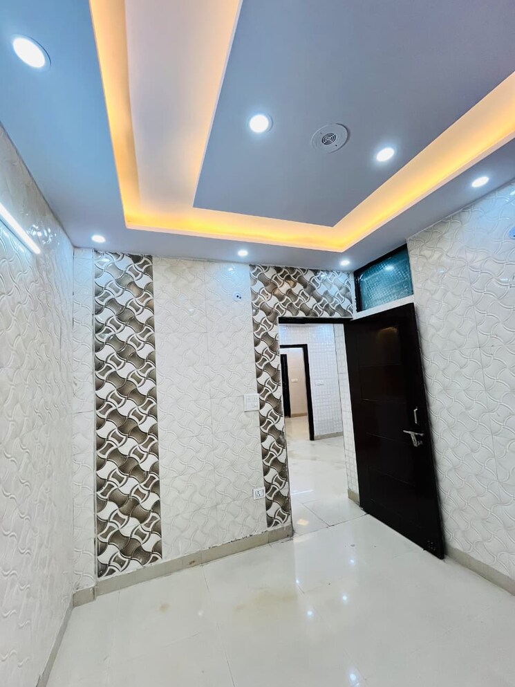 undefined, uttam nagar 3 Bedroom 75 Sq.Yd. Builder Floor In Uttam Nagar Delhi 9261040