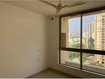 Room in 1 BHK Apartment at Hiranandani The Walk, Ghodbunder Road – for Rent