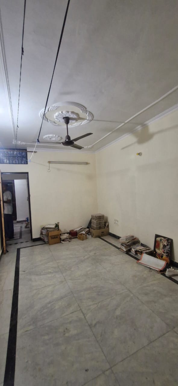 2.5 BHK + Study Room Independent House For Rent in Faridabad Sector 7c