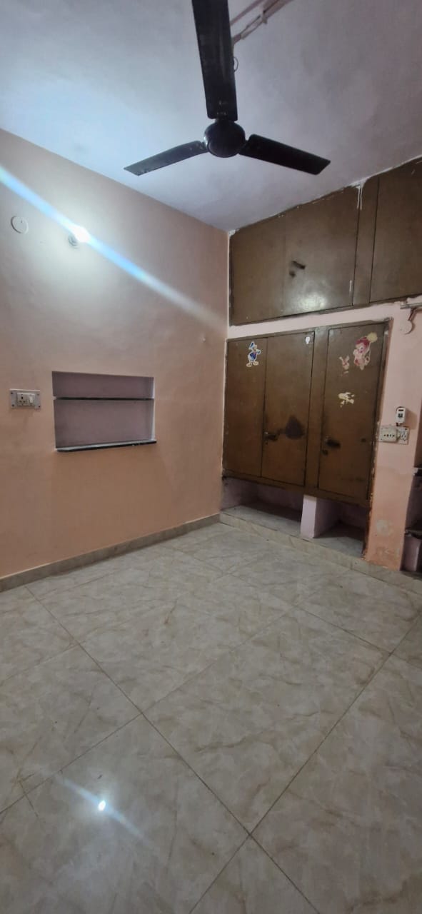 2.5 BHK Independent House For Rent in Faridabad Sector 10