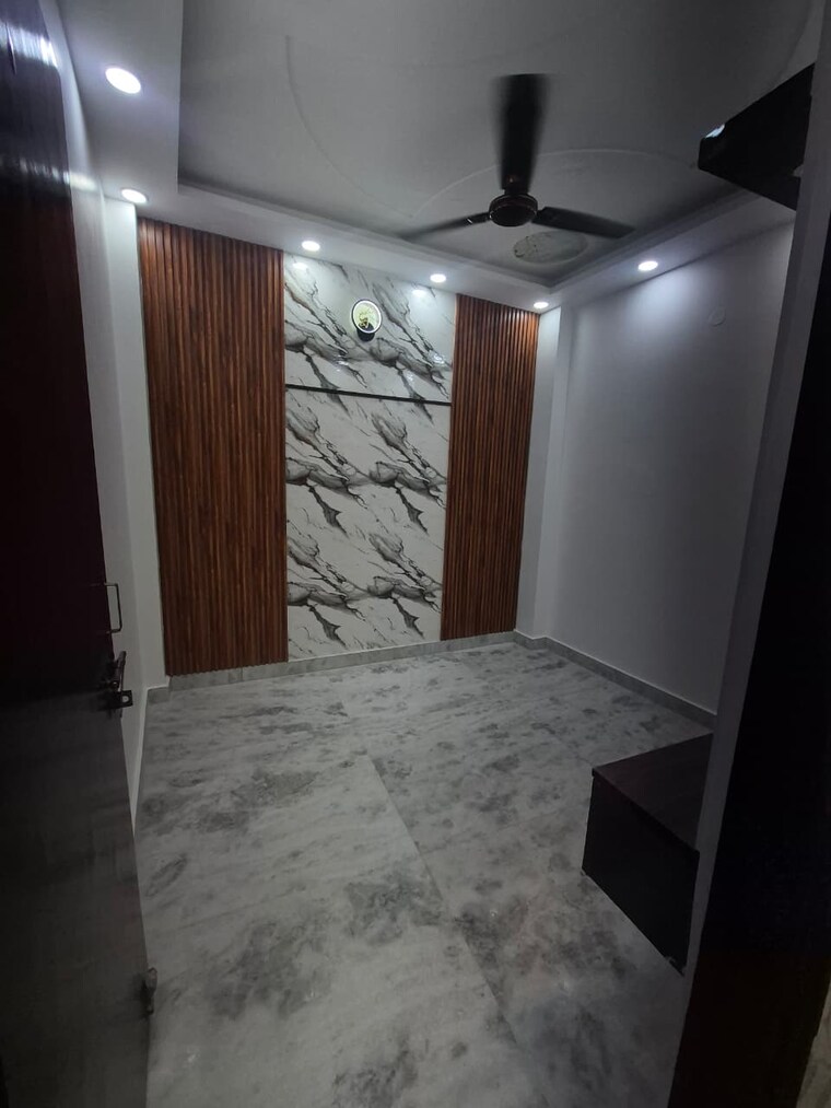 Bedroom, uttam nagar 2 Bedroom 50 Sq.Yd. Builder Floor In Uttam Nagar Delhi 9261064