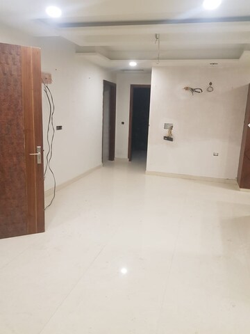 Living Room in 3 BHK Builder Floor at Fidato Honour Homes, Sector 89 – for Sale