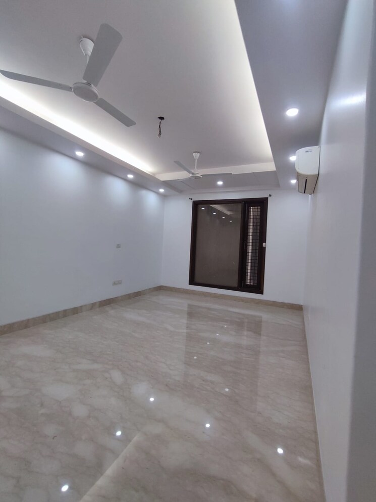 Room, geetanjali enclave 4 Bedroom 3060 Sq.Ft. Builder Floor In Geetanjali Enclave Delhi 9261117