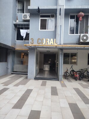 Parking in 1.5 BHK Apartment at Ghatkopar East – for Rent